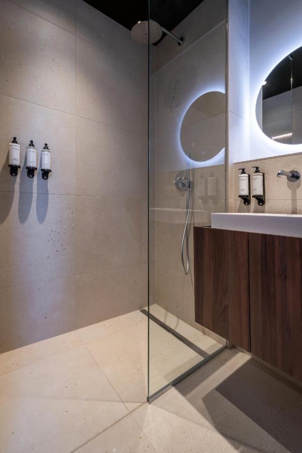 One Two Four - Hotel & Spa خنت المظهر الخارجي الصورة
