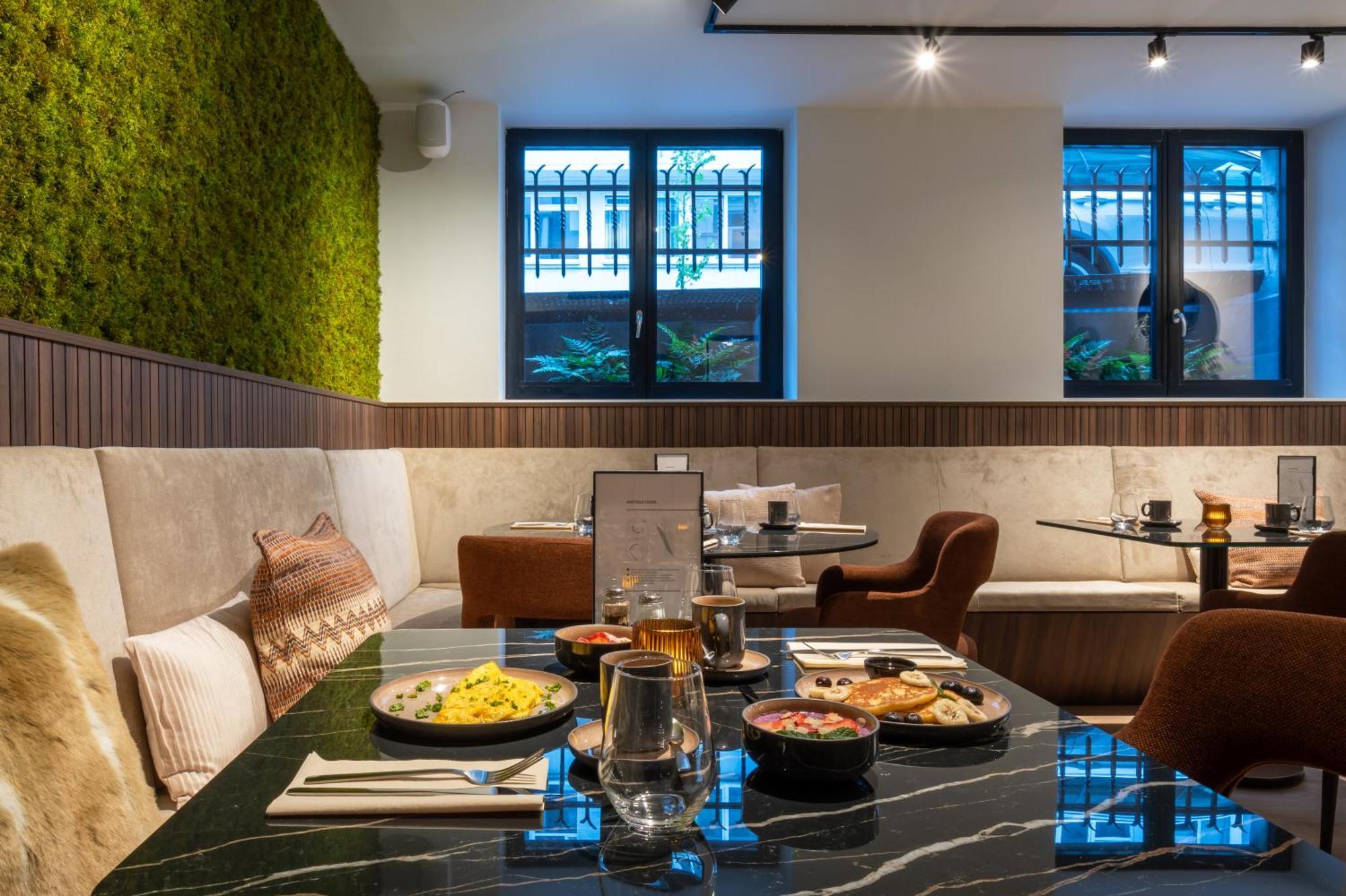 One Two Four - Hotel & Spa خنت المظهر الخارجي الصورة